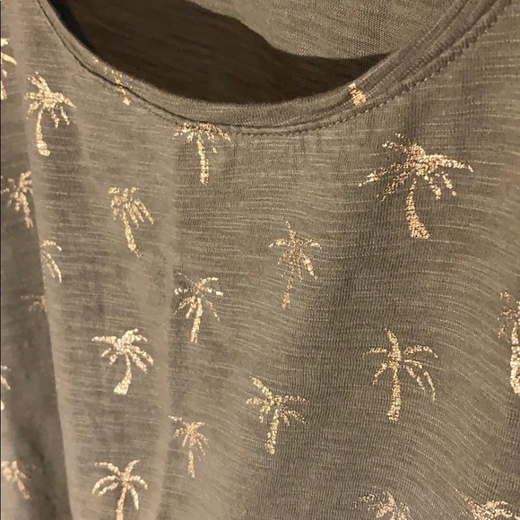 Chico’s Olive/Gold Tee - Picture 2 of 5